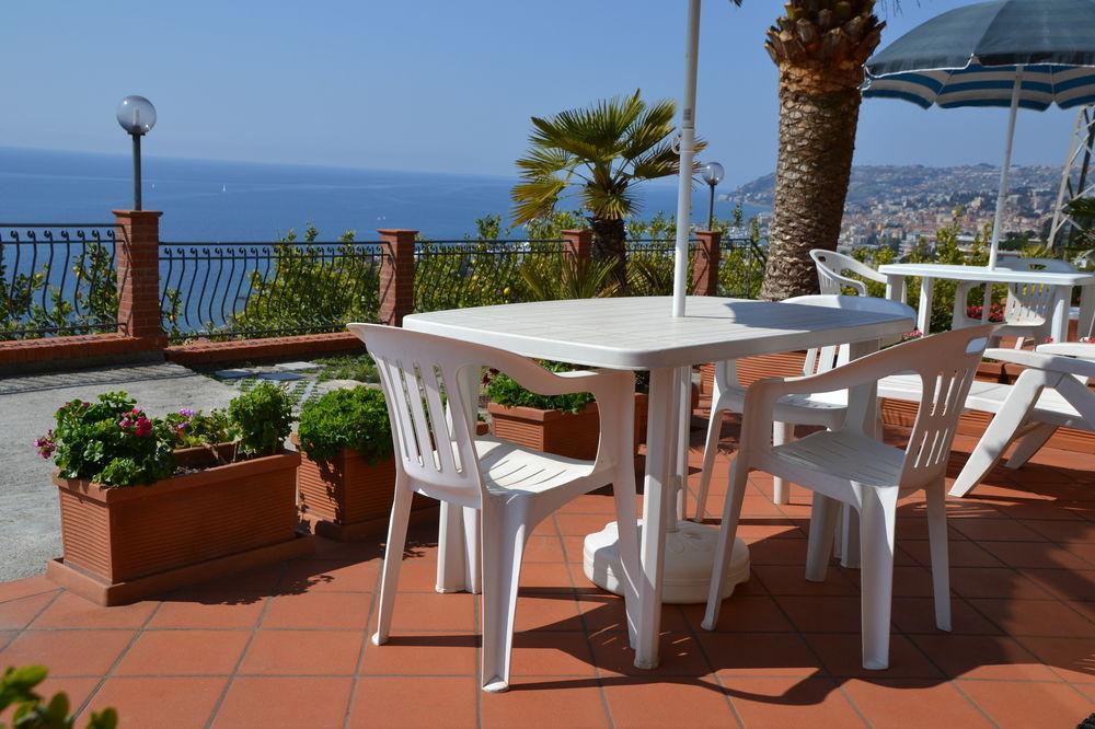Le Terrazze Appartamenti Vacanze سانريمو المظهر الخارجي الصورة