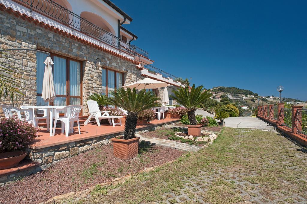 Le Terrazze Appartamenti Vacanze سانريمو المظهر الخارجي الصورة