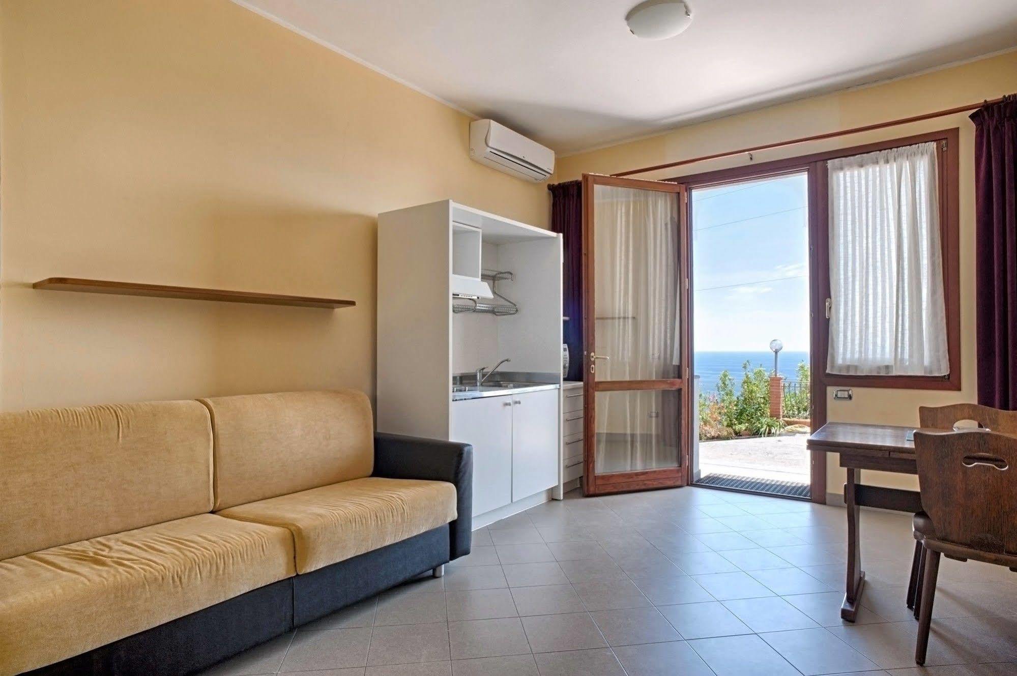 Le Terrazze Appartamenti Vacanze سانريمو المظهر الخارجي الصورة